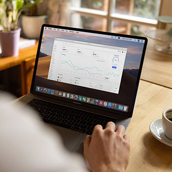 黑料入口 · 拆解黑料 · 从发布账号到话术，我做了完整时间线